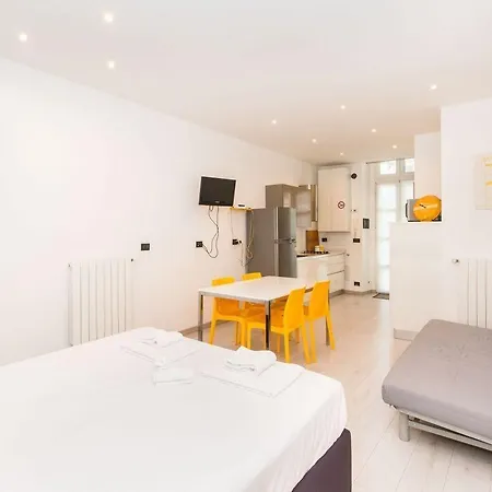 Mole Antonelliana & Royal Gardens Cozy Apartment Turin