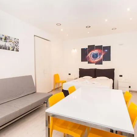 Mole Antonelliana & Royal Gardens Cozy Apartment Turin