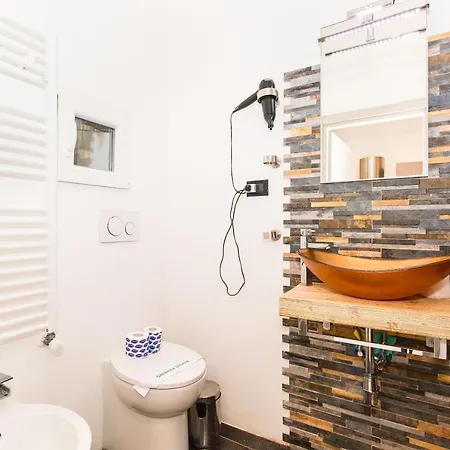 Mole Antonelliana & Royal Gardens Cozy Apartment Turin